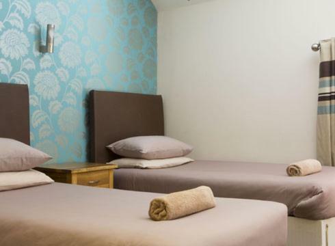 Hotel Duke Of York Hazel Grove Esterno foto